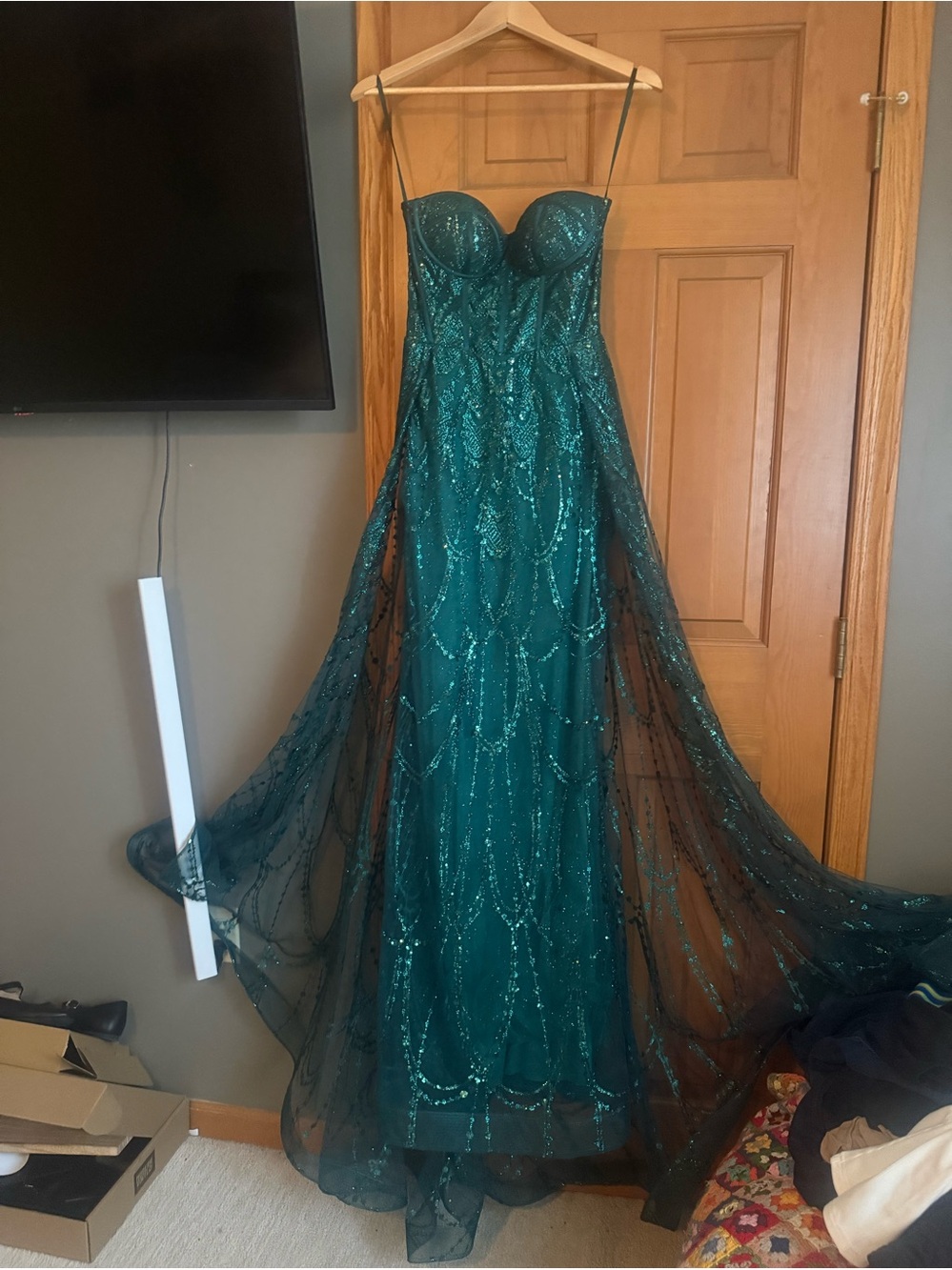 Emerald Green Sequin Strapless Evening Gown